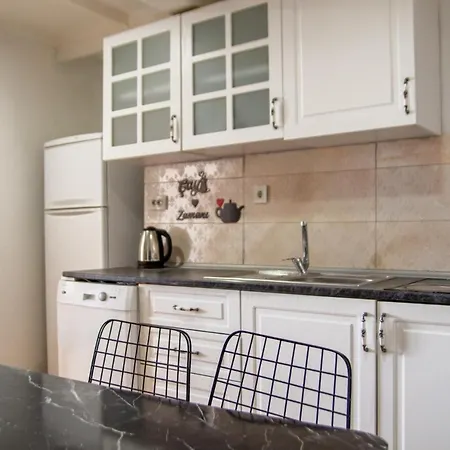 בית נופש Lovely House With Sea View And Backyard *